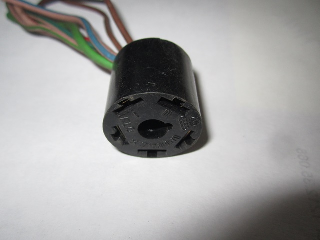 USED FAN SWITCH CONNECTOR